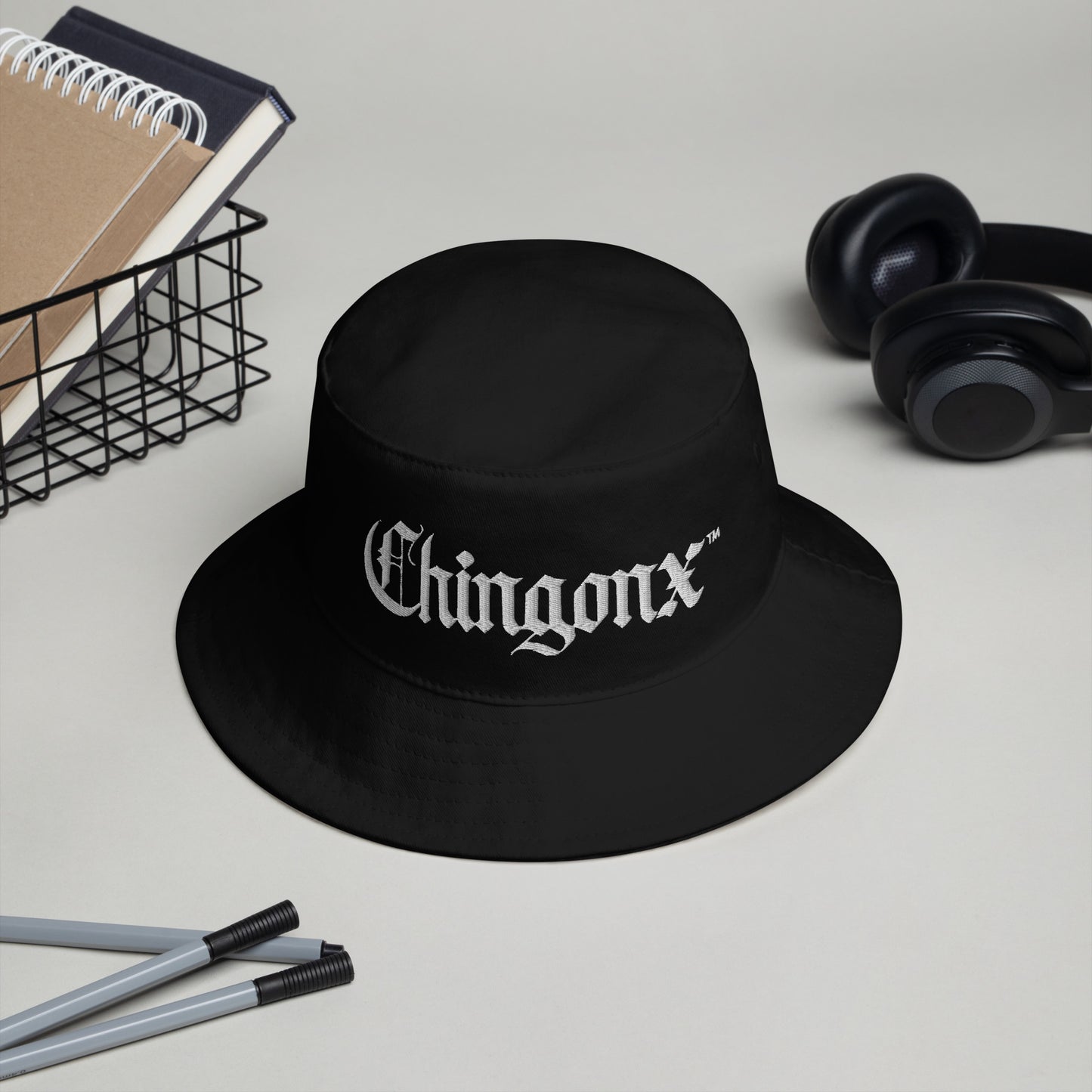 Chingonx Reversible Bucket Hat "Oscuro"